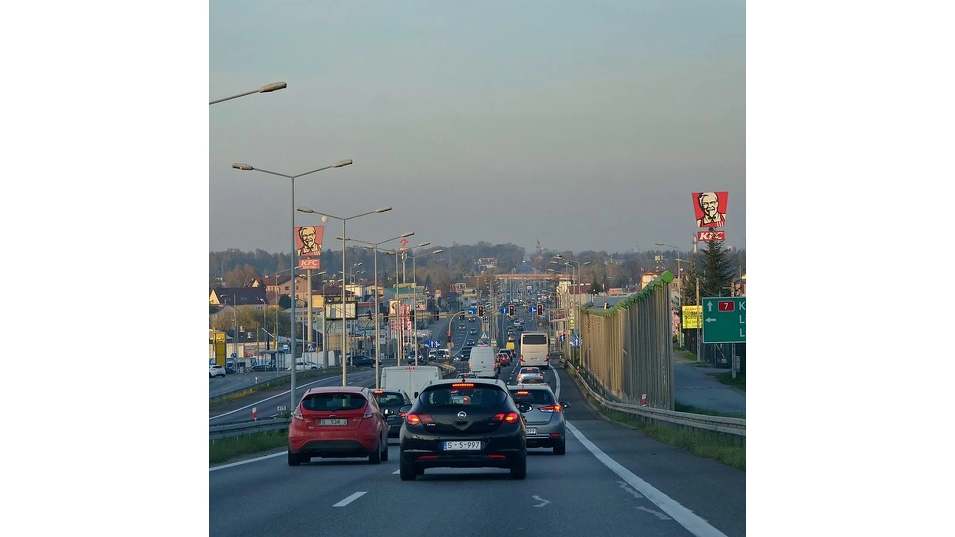 Rada Miasta zdecydowała w sprawie Strefy Czystego Transportu w Krakowie