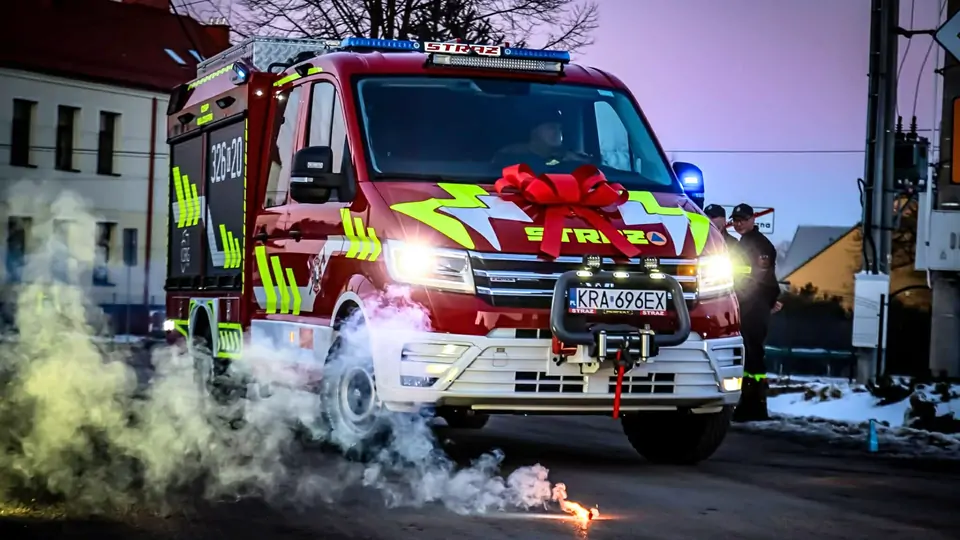 Nowy samochód ratowniczo-gaśniczy dla OSP we Włosani