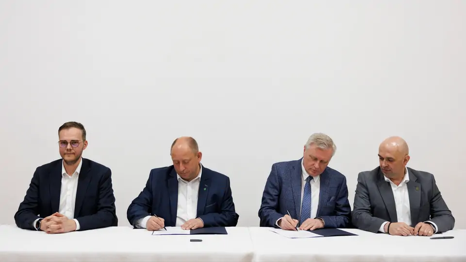 Podpisanie umowy na remont ul. Św. Floriana w Libertowie