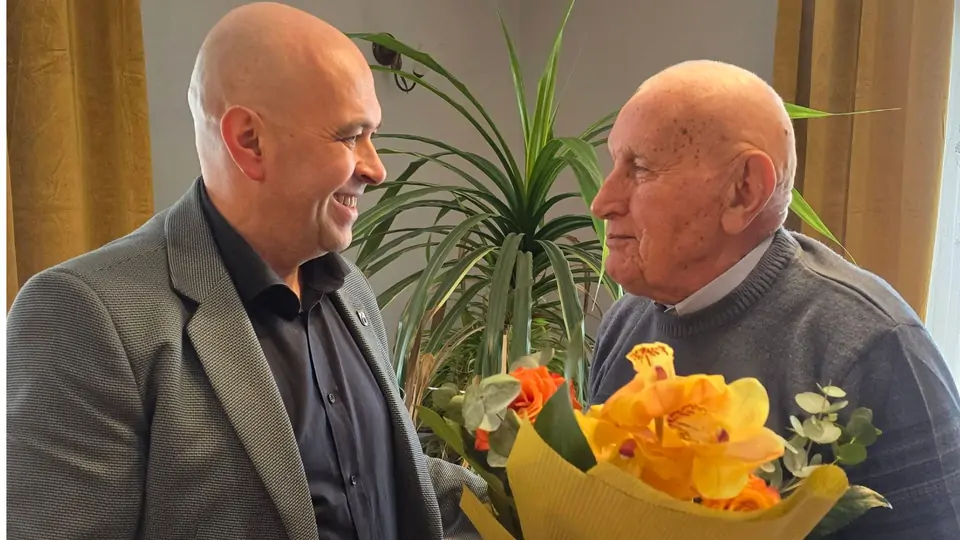 Z życzeniami dla najstarszego mieszkańca naszej gminy - Pana Stanisława Strzępka