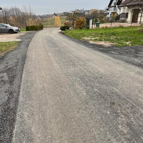 Obraz główny aktualności o tytule Ul. Sosnowa w Chorowicach już zmodernizowana