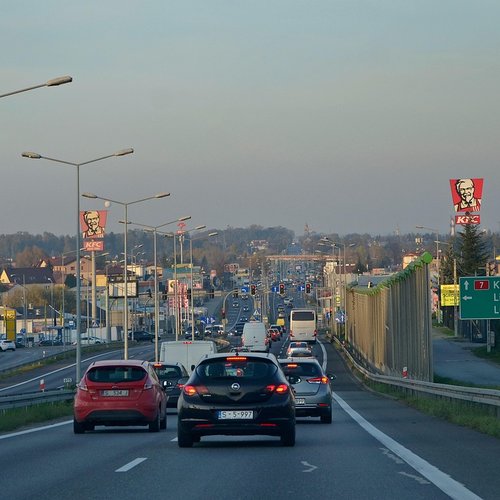 Obraz główny aktualności o tytule Rada Miasta zdecydowała w sprawie Strefy Czystego Transportu w Krakowie