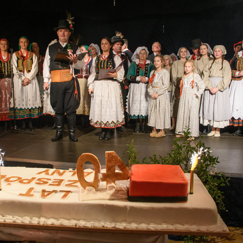 Obraz główny aktualności o tytule Uroczyste obchody 40-lecia działalności Zespołu Regionalnego „Mogilanie” 