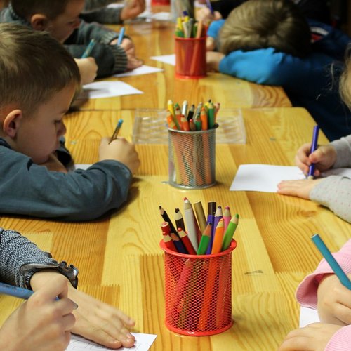 Obraz główny aktualności o tytule Rekrutacja do klas I szkół podstawowych oraz przedszkoli i oddziałów przedszkolnych w szkołach, na rok szkolny 2024/2025 